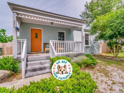 Navy Point House | Cool Coastal Cottage