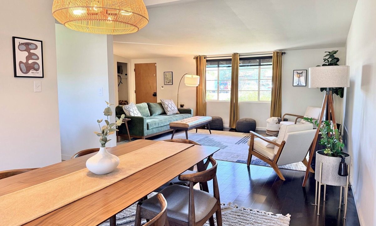 Colonia Del Valle House | Cool & Comfortable Retreat Fully Stocked Kitchen Private Yard 12 min to DT