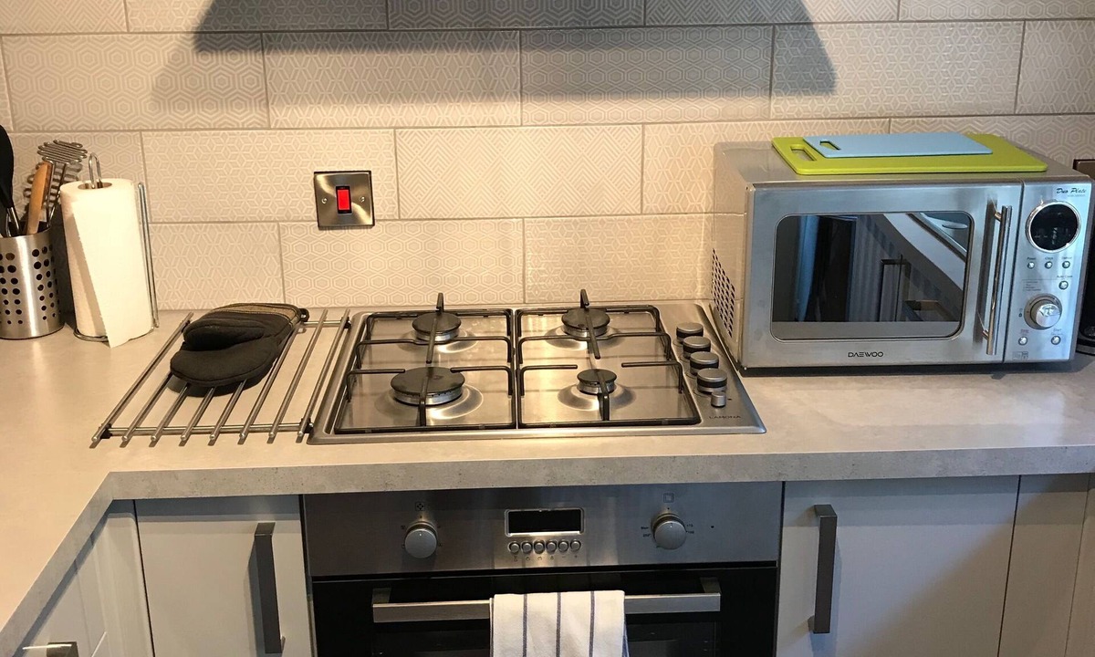 Glastonbury House | Cool, funky modern two bedroomed town house