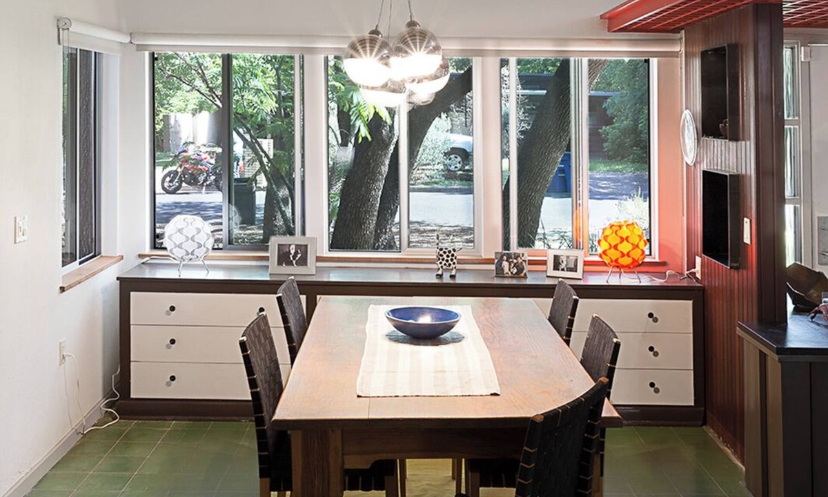 Barton Hills House | Cool Mid-Century Modern 3/2