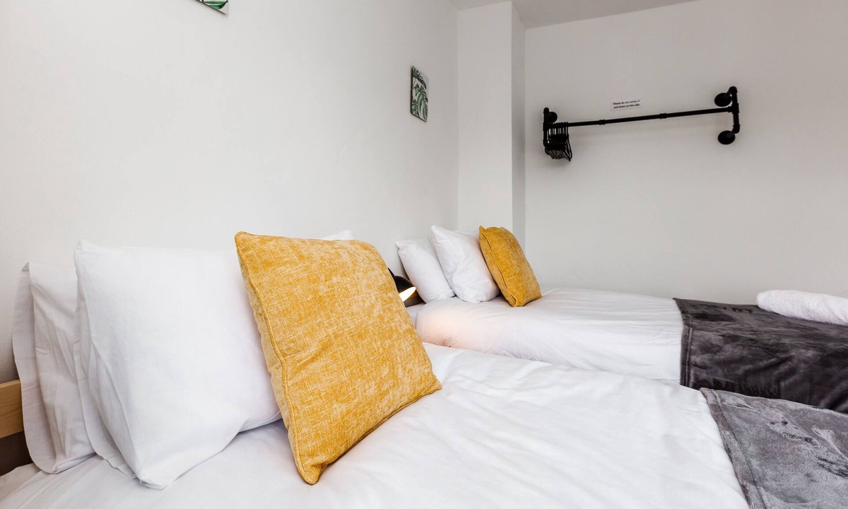 Clayton House | Cool Spot - Etihad - Coop Live