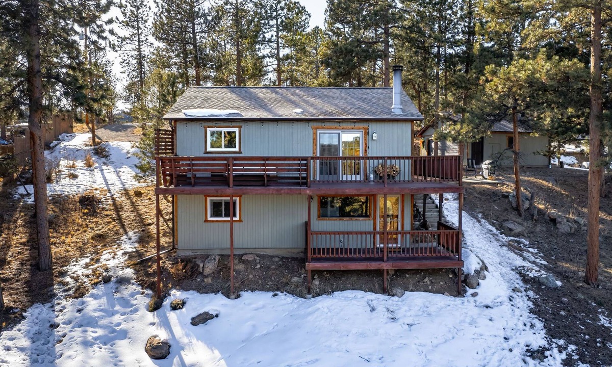 Bailey Cabin | Cool summer cabin near Bailey & Red Rocks - fire pit, deck views + dogs allowed