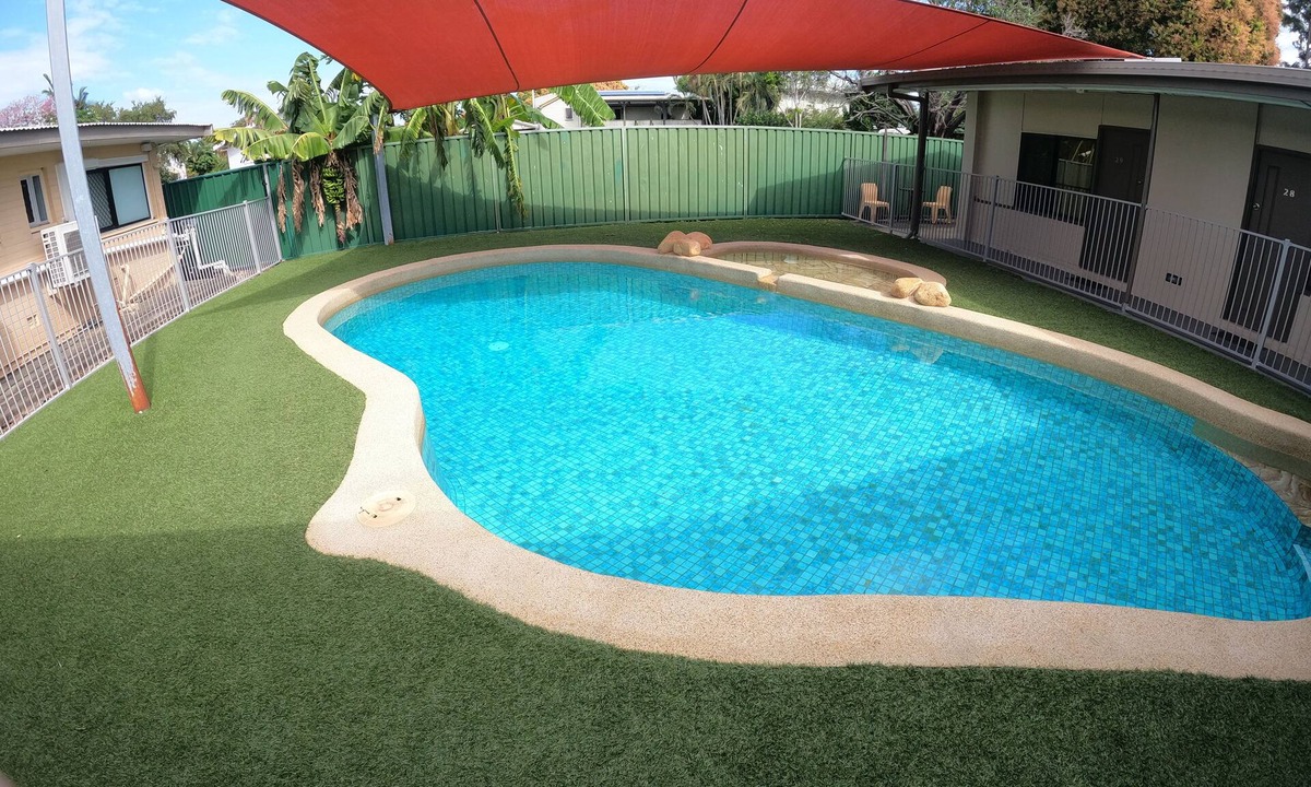 Rosslea Hotel | Coolabah Motel