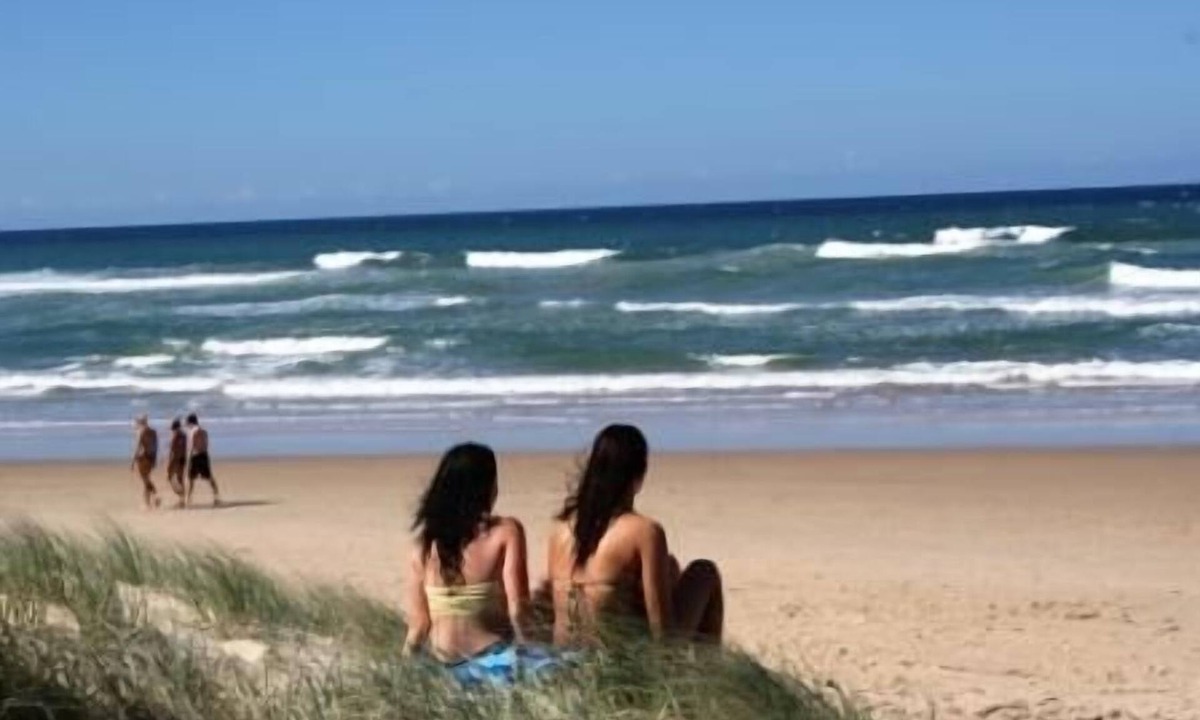 Coolum Beach Hotel | Coolum Budget Accommodation