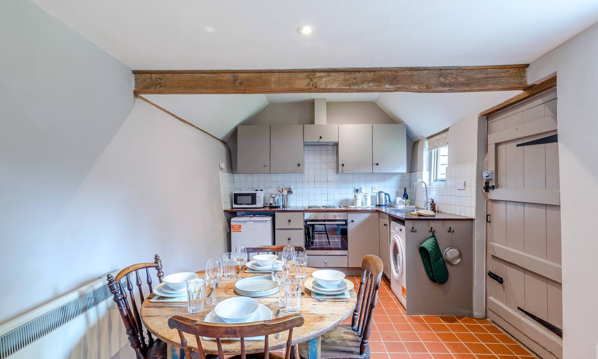 Reading House | Coombe End Farm Lodge