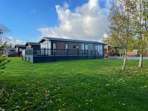 Malton House | Coopers Cabin With Hot Tub