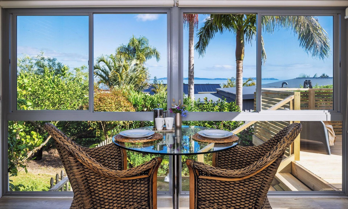 Coopers Beach House | Coopers Perch - Coopers Beach Couples Retreat