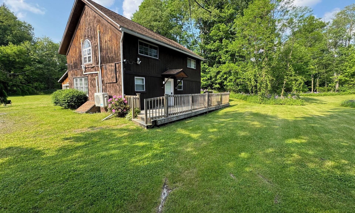 Mount Vision House | Cooperstown Area Charming Carriage House