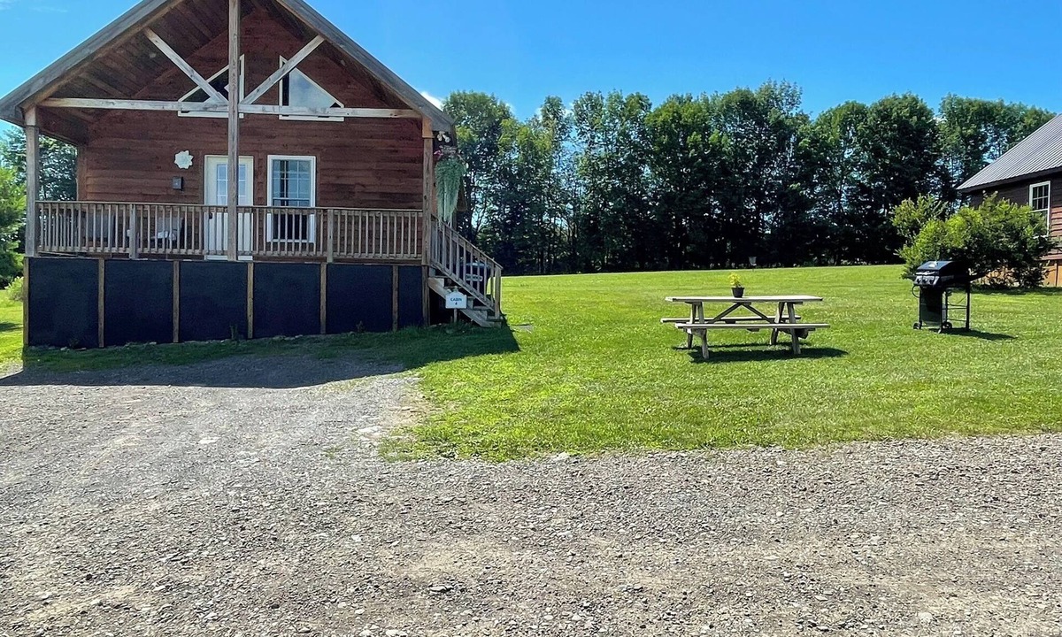 Milford Cabin | Cooperstown Double Play Cabins 4 Near Baseball
