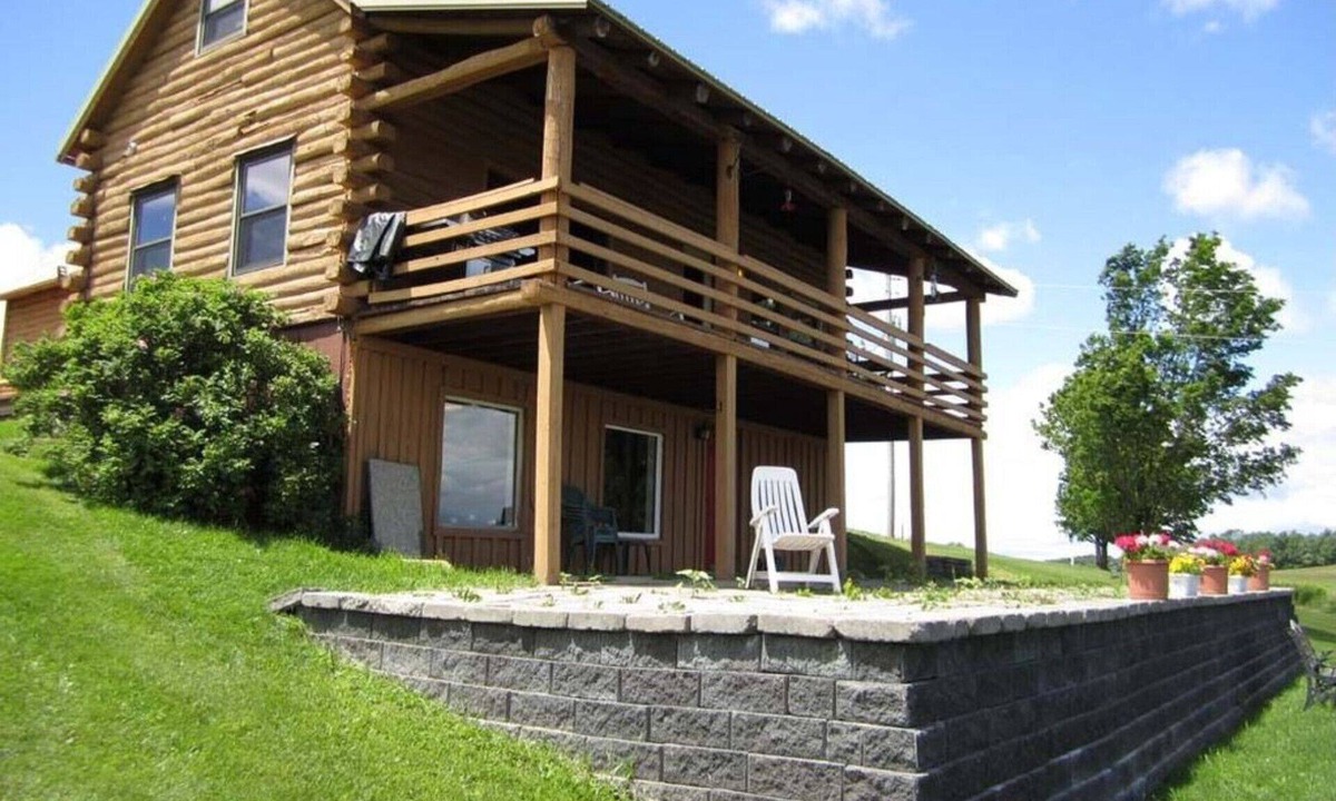 Cooperstown House | Cooperstown Dreams Park Log Home weekly rental