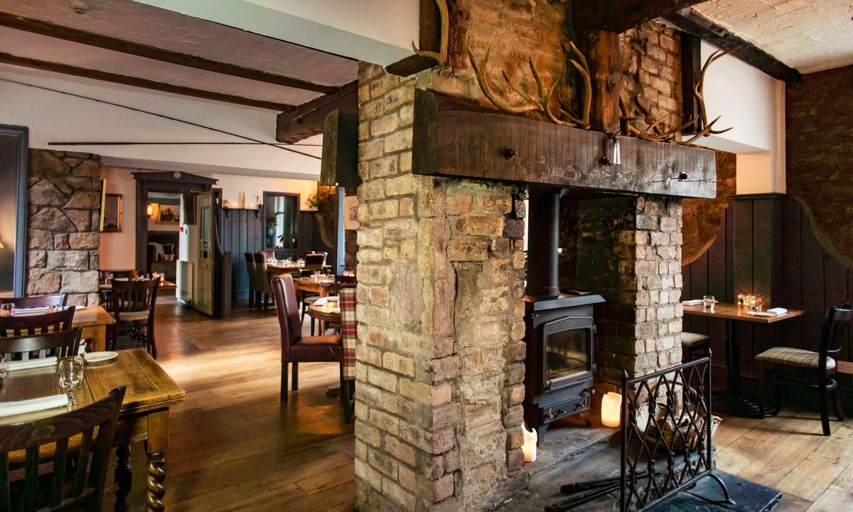 Muthill Bed & Breakfast | Coorie Inn Restaurant and Rooms