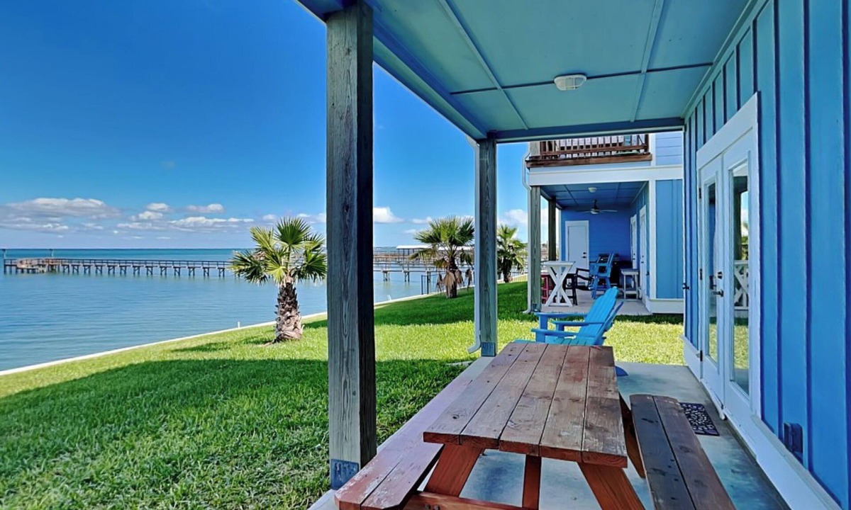 Rockport Condo | Copano Breeze by Miss Kitty’s