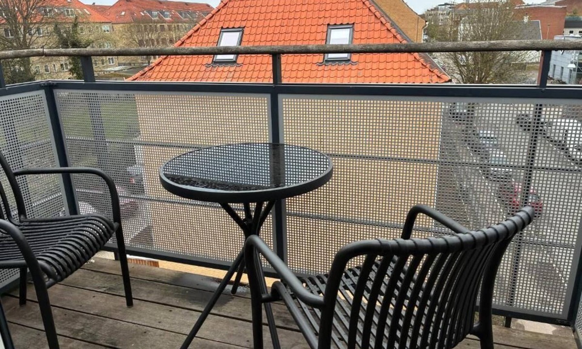 Vanlose Apartment | Copenhagen Resident , Metro Apartment Close to shopping , caffe,public Transport