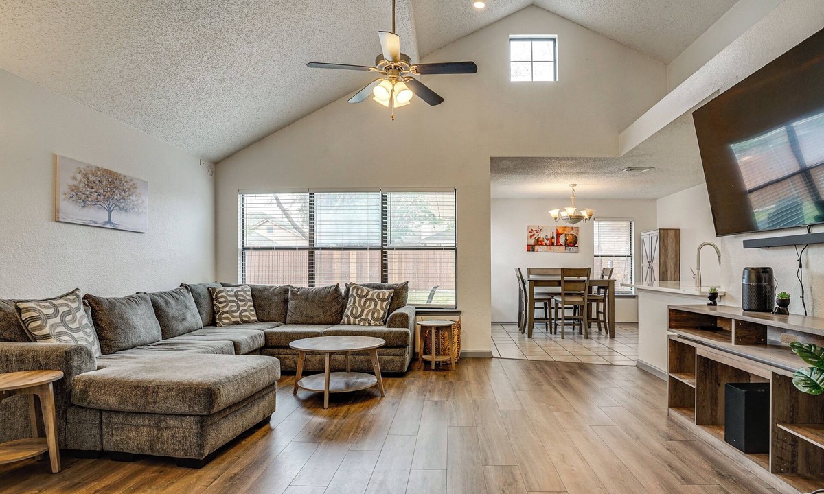 Coppell House | Coppell Corporate Stay: Near DFW, Schools & Parks