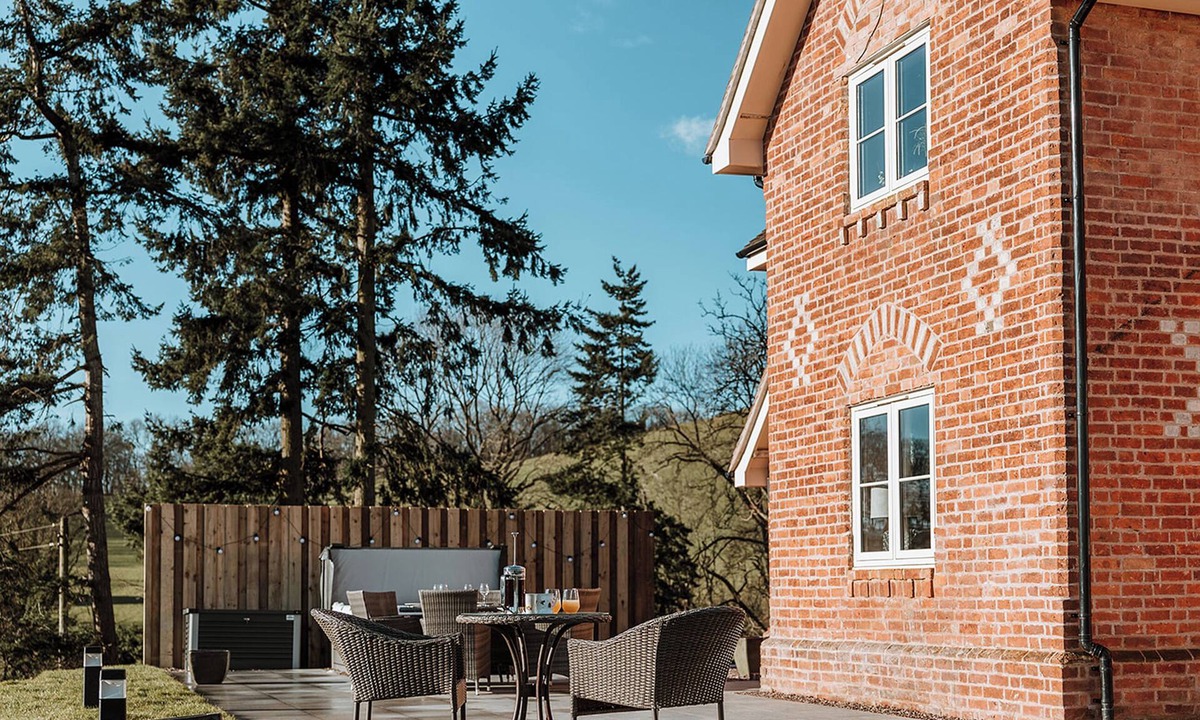 Guilsfield Cottage | Copper Beech Cottage