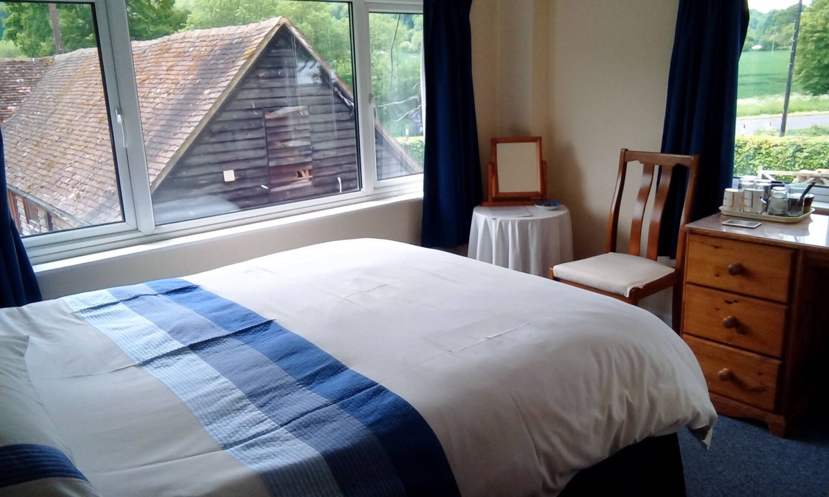 Petersfield House | Copper Beeches Accomodation
