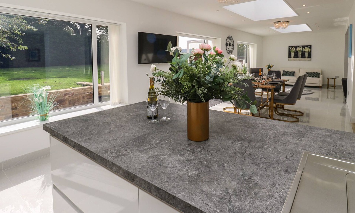 Barnsley Cottage | Copper Coin