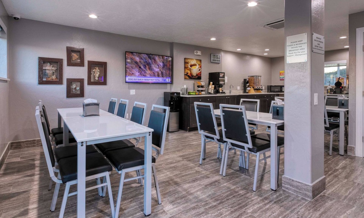 Tyrone Hotel | Copper Manor Motel