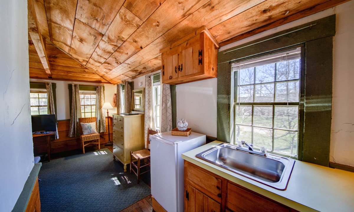 Wellfleet Hotel | Copper Swan