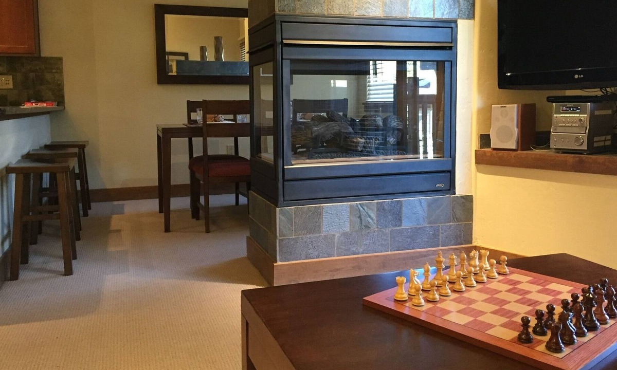 Copper Mountain Village Condo | Copper Village: The Cache at Union Creek - Short Walk to Slopes