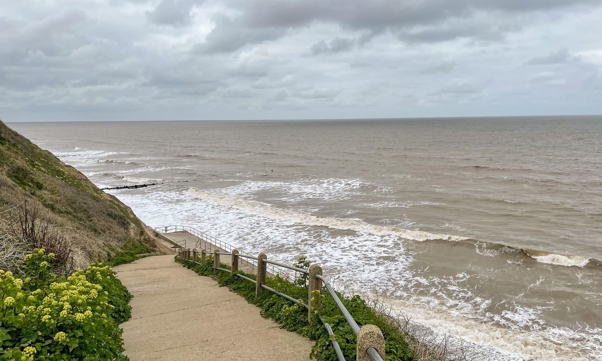 Overstrand Cottage | Coral House