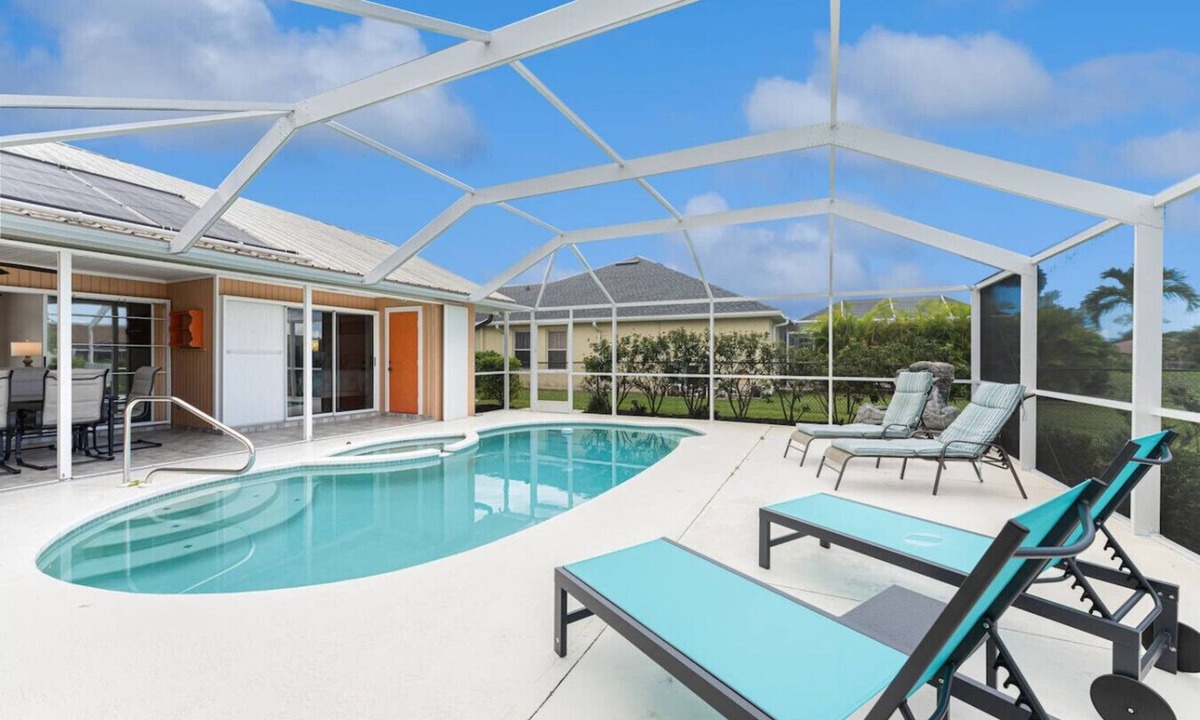 Broadmoor House | Coral Paradise Home with Pool