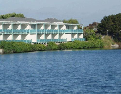 East End Hotel | Coral Reef Inn & Condo Suites