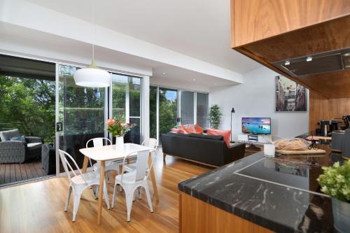 Maleny House | Coral Villa