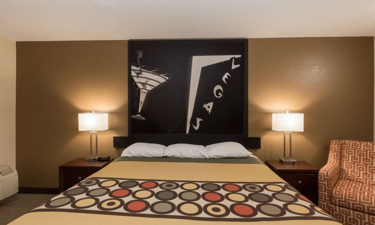 Greenwich Hotel | Coratel Inn and Suites By Jasper Wichita North -Standard 1 King Bed NS