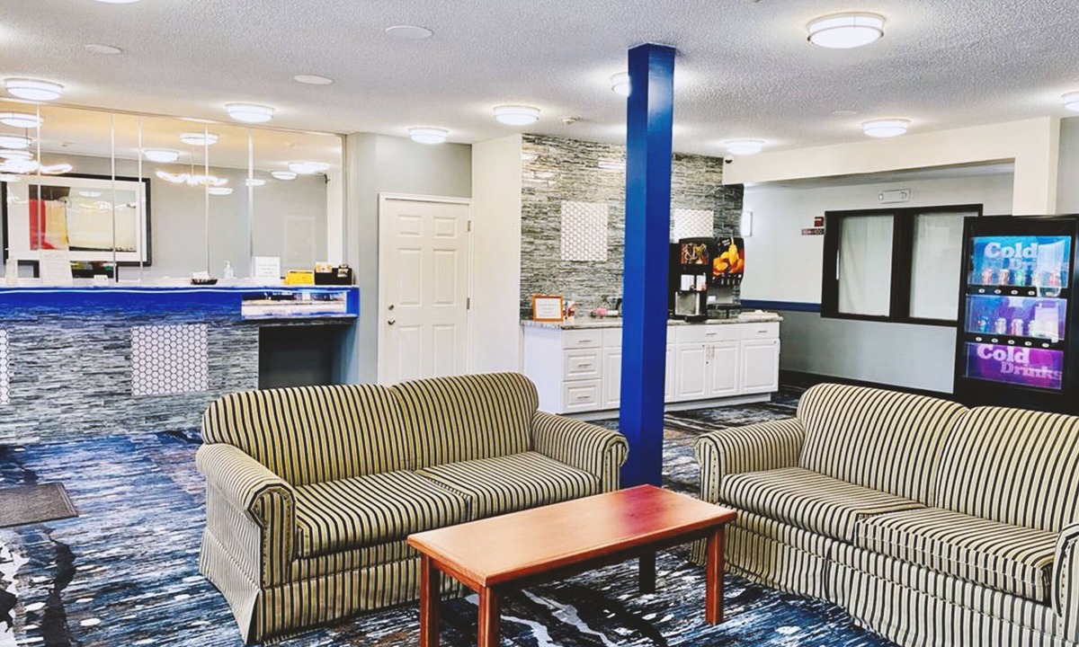 Northfield Hotel | Coratel Inn & Suites By Jasper Northfield