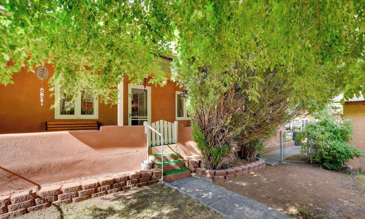 Cordova Cottage | Cordova Vacation Rental w/Porch: Hike & Explore!