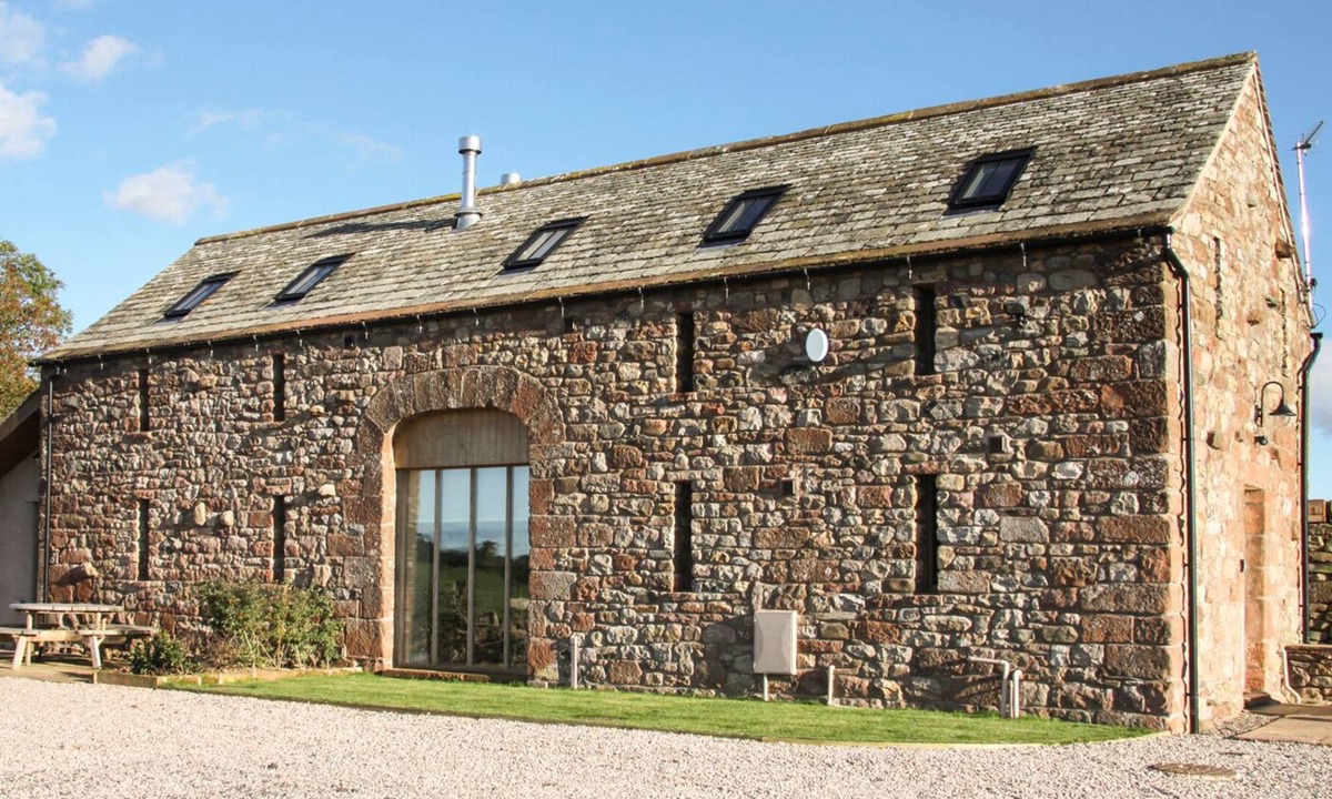 Penrith Cottage | CORN RIGG COTTAGE, pet friendly, with open fire in Langwathby