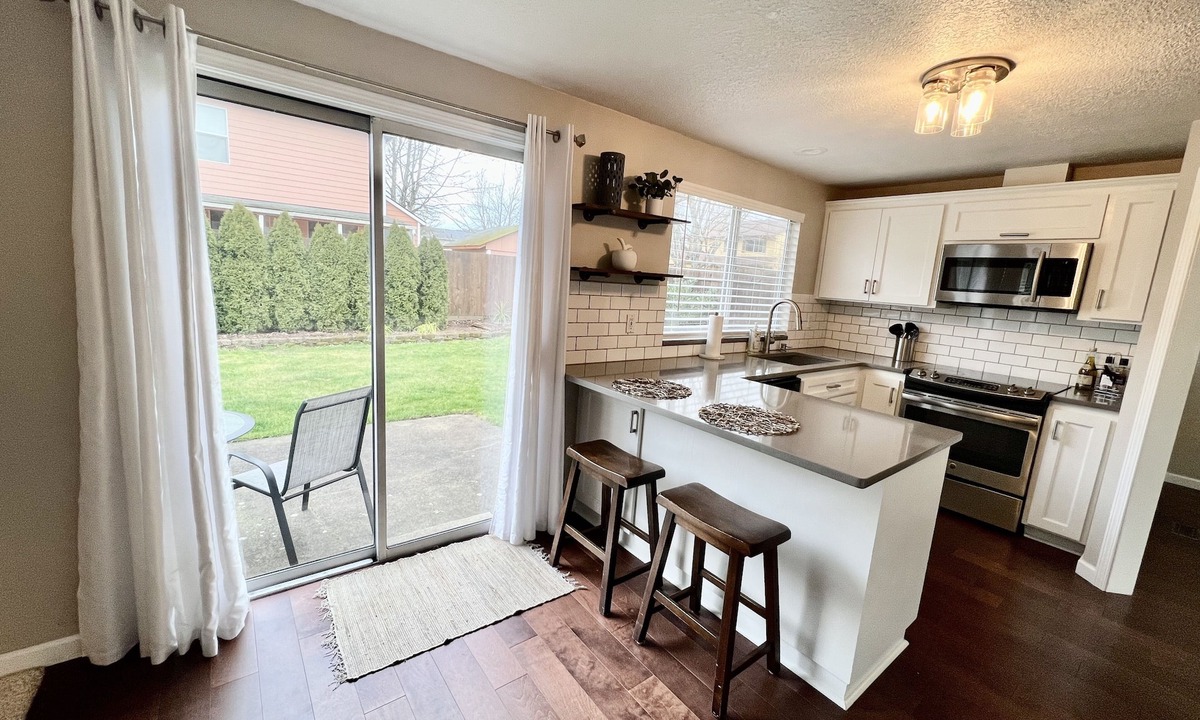 Aloha House | Corner Terrace, Private Yard, Cozy Escape