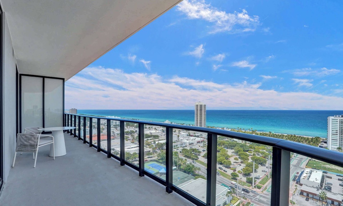 North Beach Condo | Corner Unit with Water Views - 2BR in Miami Beach