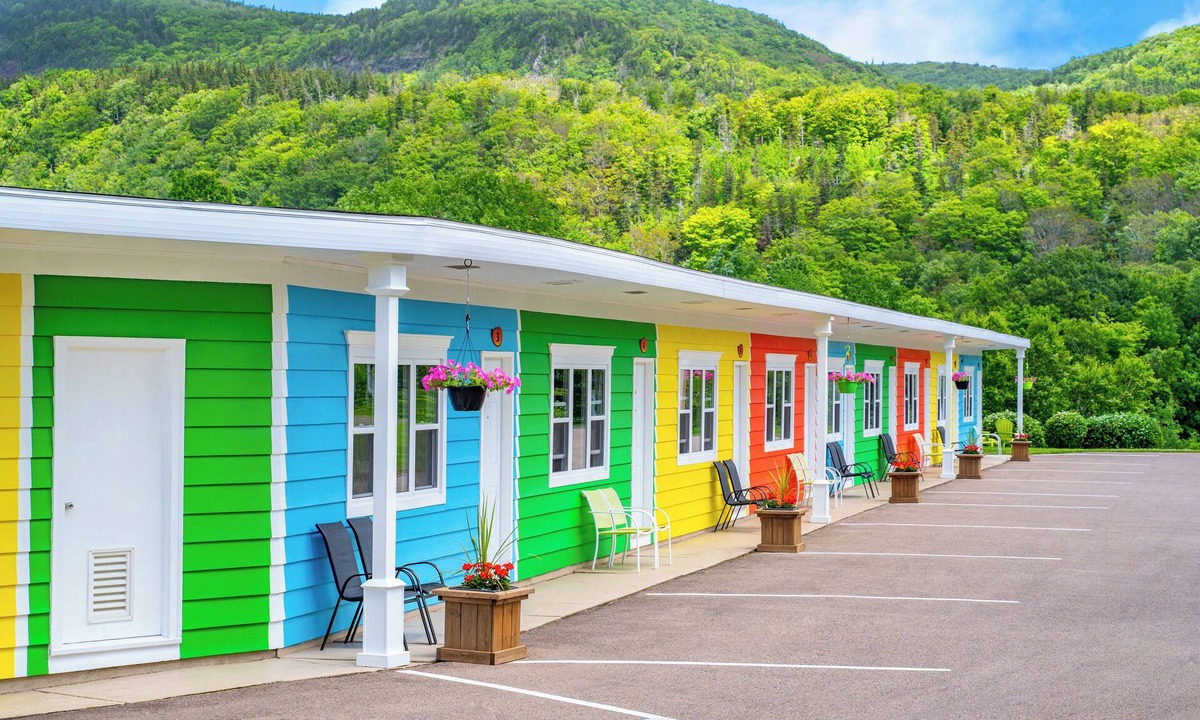 Petit-Etang Hotel | Cornerstone Motel