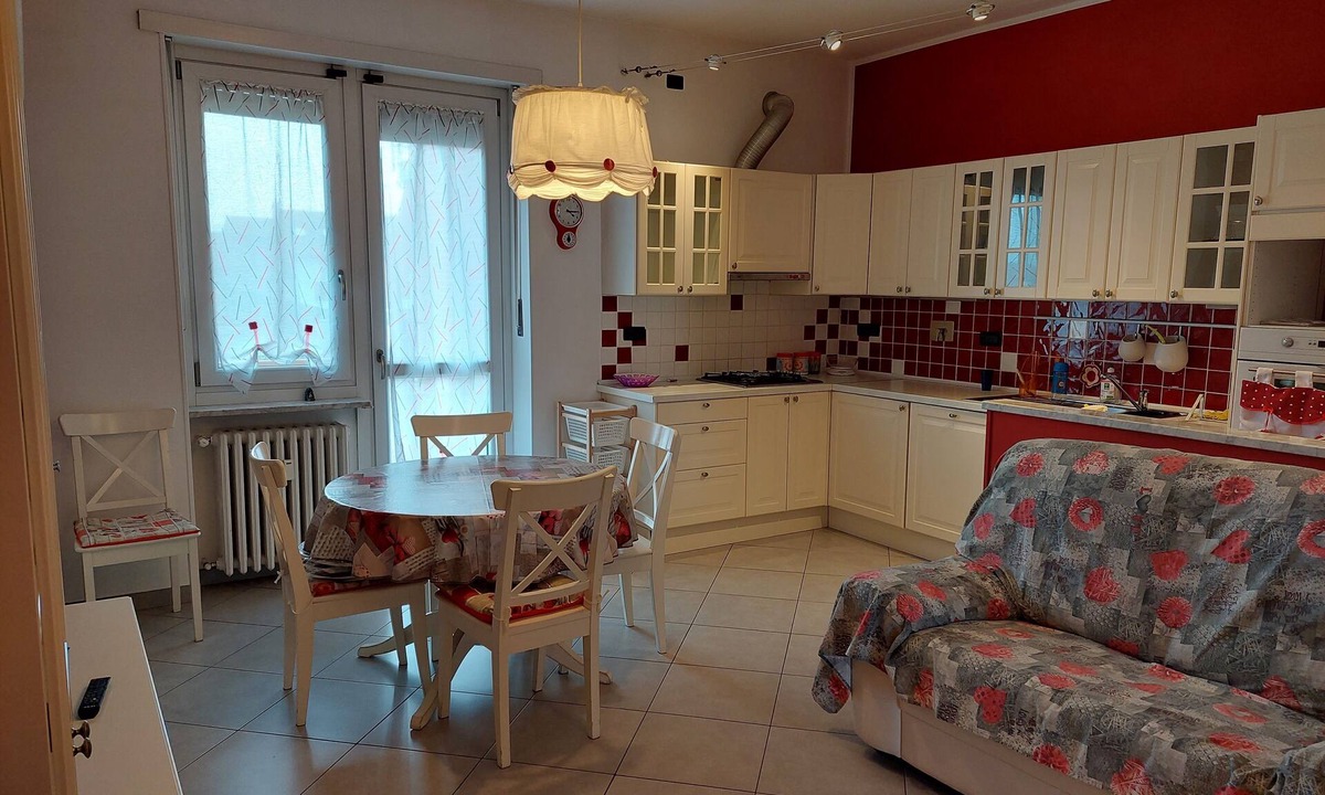 Airasca Apartment | Cornflower: Beautiful accommodation located on the second floor of a small apartment building
