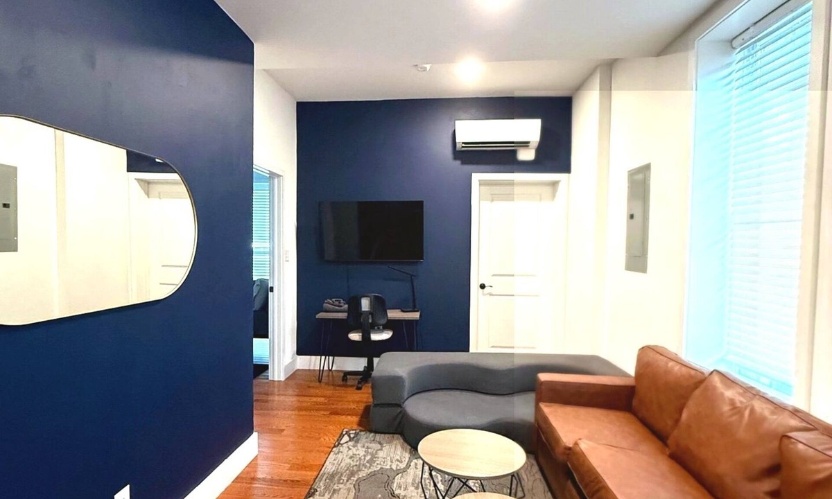 Corn Hill House | Cornhil 1Bed-EquippedKitchen,HighFalls,DT,TV WiFi.