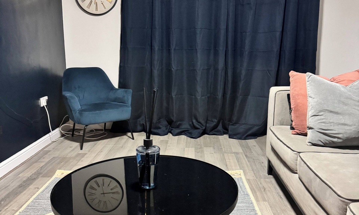 North End House | Corporate 3bedroom home with parking