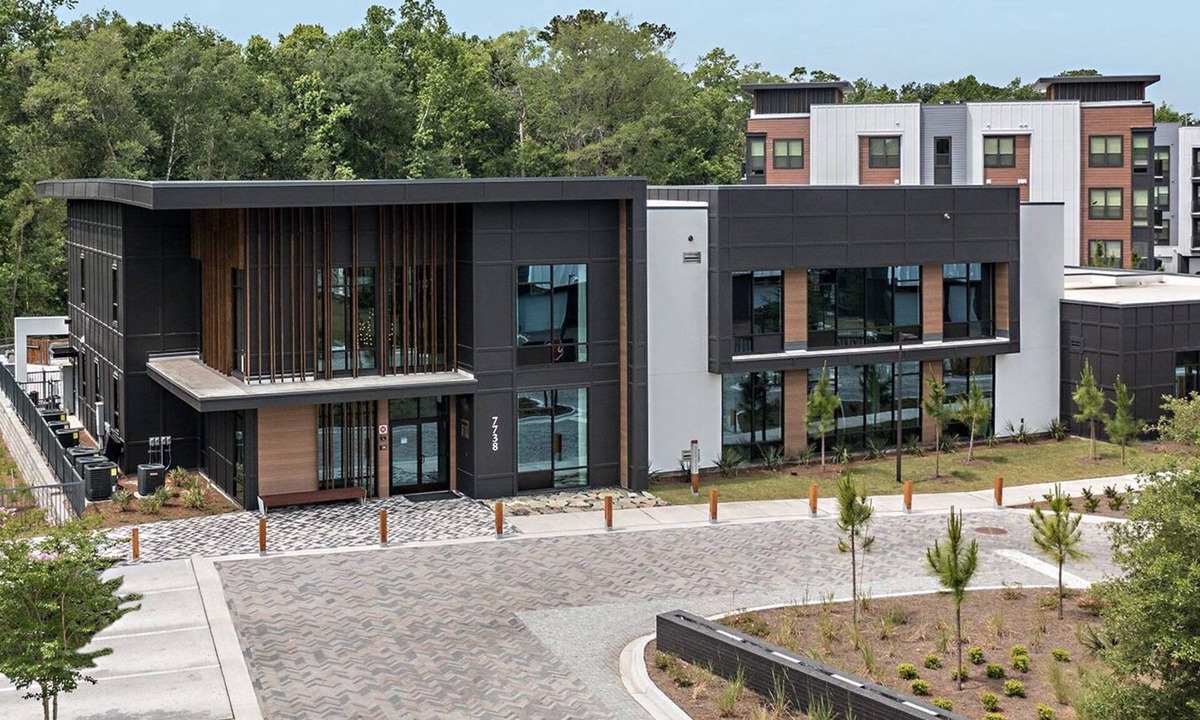 Deerwood Apartment | Corporate Suite Shoppe