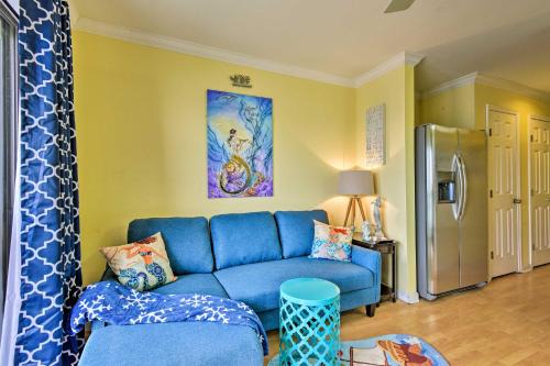 North Beach Apartment | Corpus Christi Beachfront Condo with Pool Access!