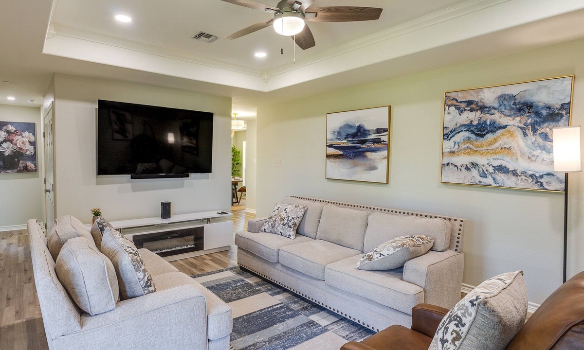 Flour Bluff House | Corpus Christi Vacation Rental, 2 Blocks to Ocean!