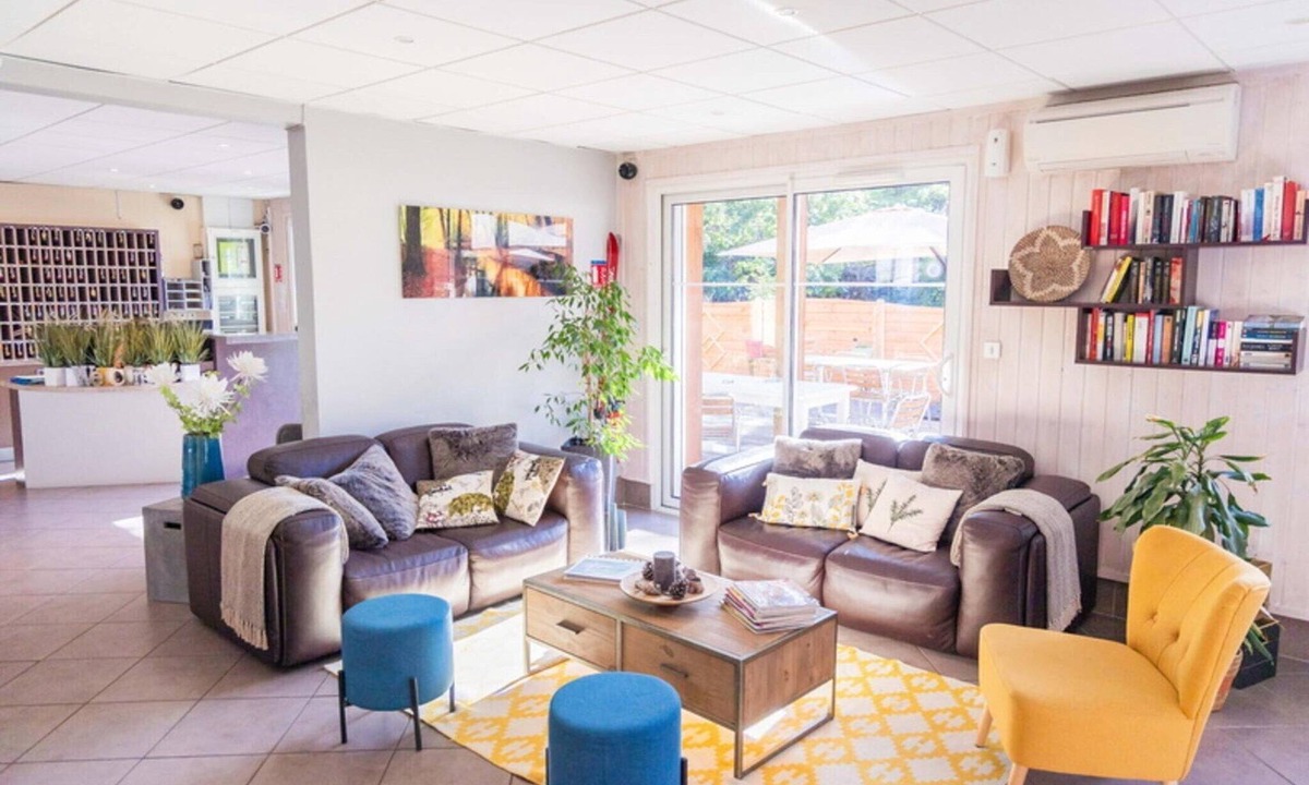 Ax-les-Thermes Apartment | Corsican apartment near sandy beaches
