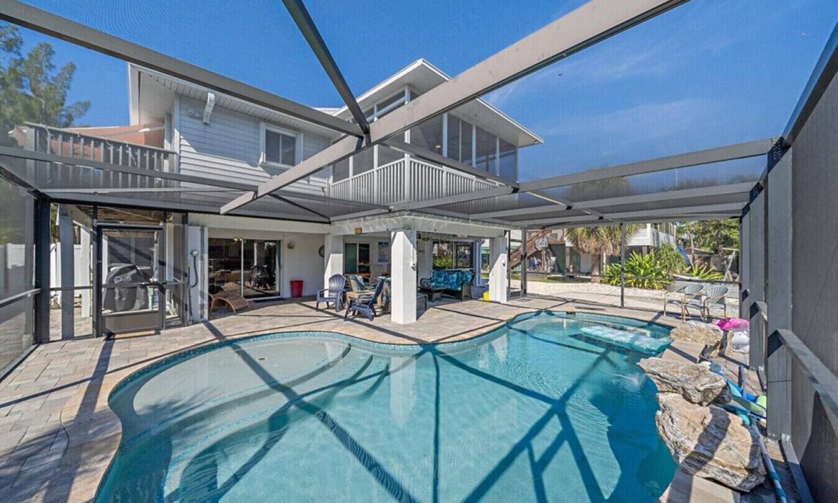 Cortez House | Cortez Boat Resort by AMIsland White Sand BeachesnSept, Oct, Nov, Dec SPECIALS!