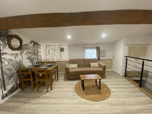 Gallargues-le-Montueux Apartment | Cosi Bali, calme et évasion au cœur du village