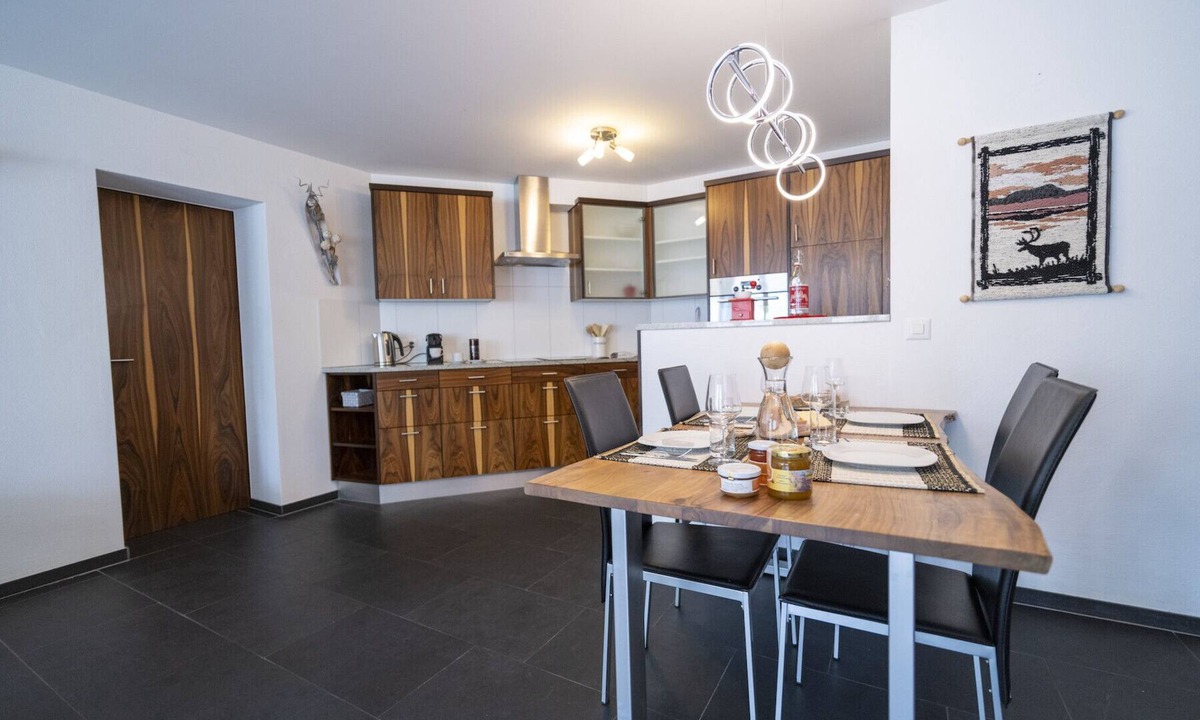 Sent Apartment | Costa Dad Archas Taverna Parterre: Modern 3.5-room flat in Sent