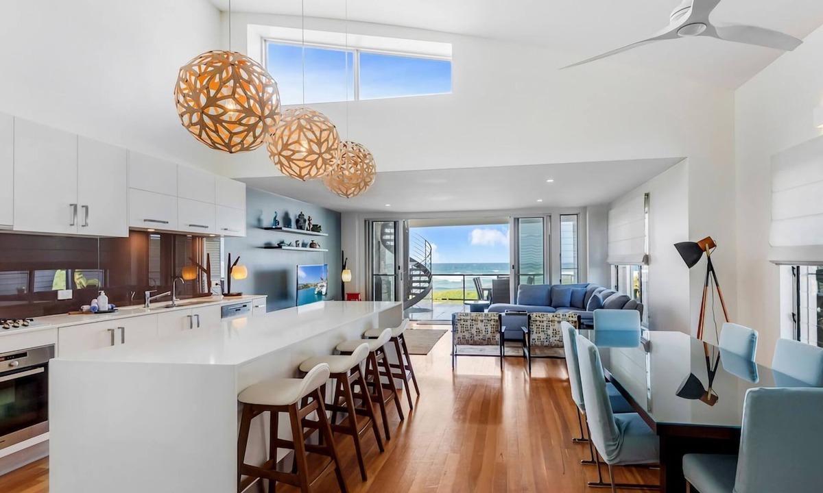 North Creek House | Costa del Sol - Beachfront Lennox Head