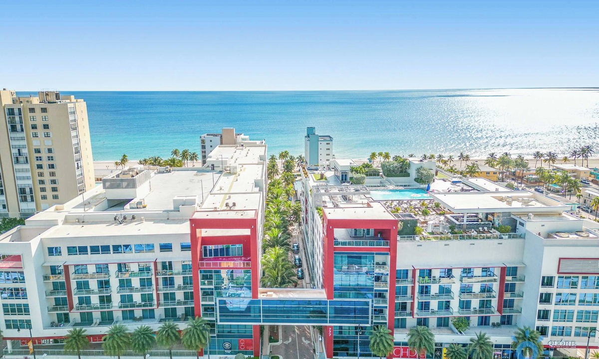 Hollywood Condo | Costa Hollywood