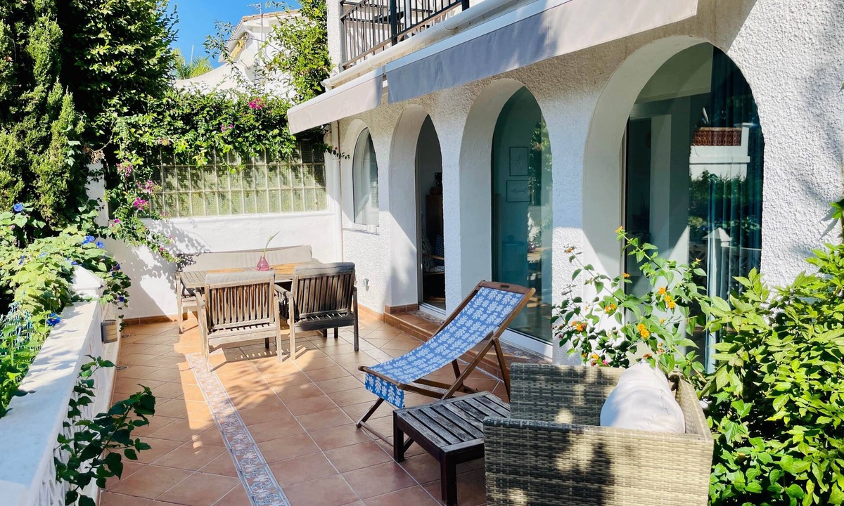 Marbella Ski Chalet | Costabella Beach House · Magnolia Marbella
