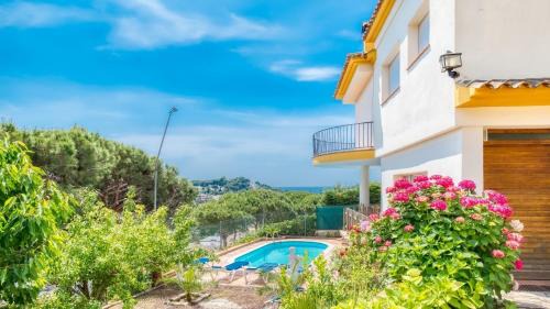 Lloret de Mar Villa | Costacabana - Villa Valentina