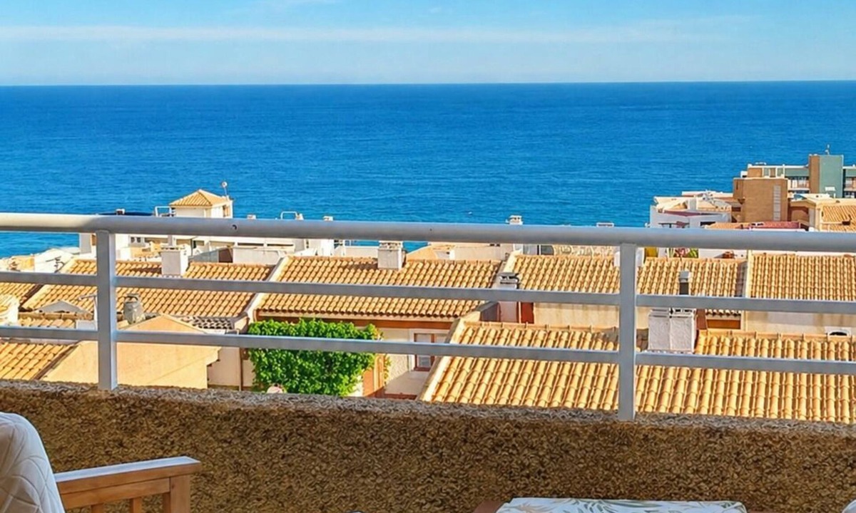 Els Arenals del Sol Apartment | Costamar, bungalow familiar con terrazas y piscina a 5 minutos de la playa